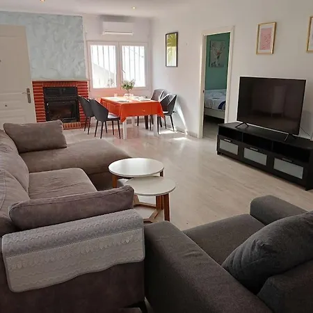 大院子，休闲度假屋，绿色天堂。 Apartment Lliria