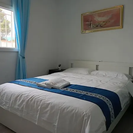 大院子，休闲度假屋，绿色天堂。 Apartment Lliria